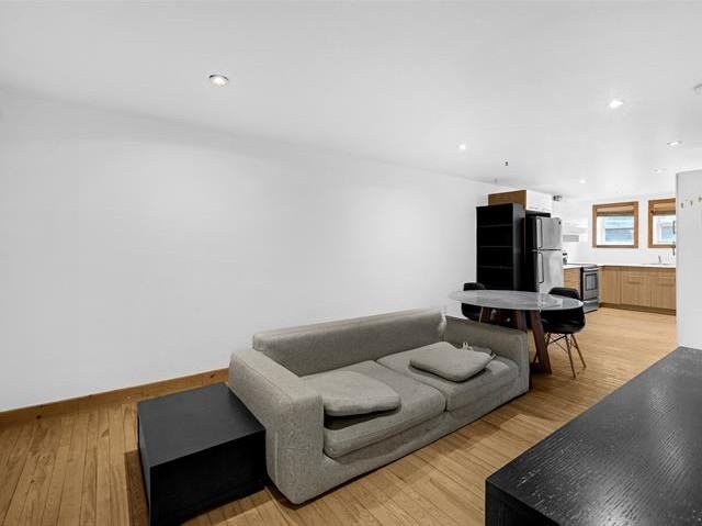 3180 Rue Sainte-Catherine E #2 - Photo 7 of 15