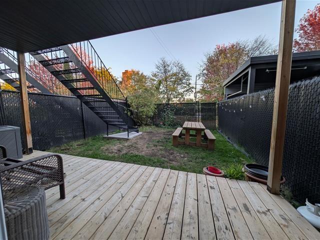 380 Rue Null - Photo 2 of 16