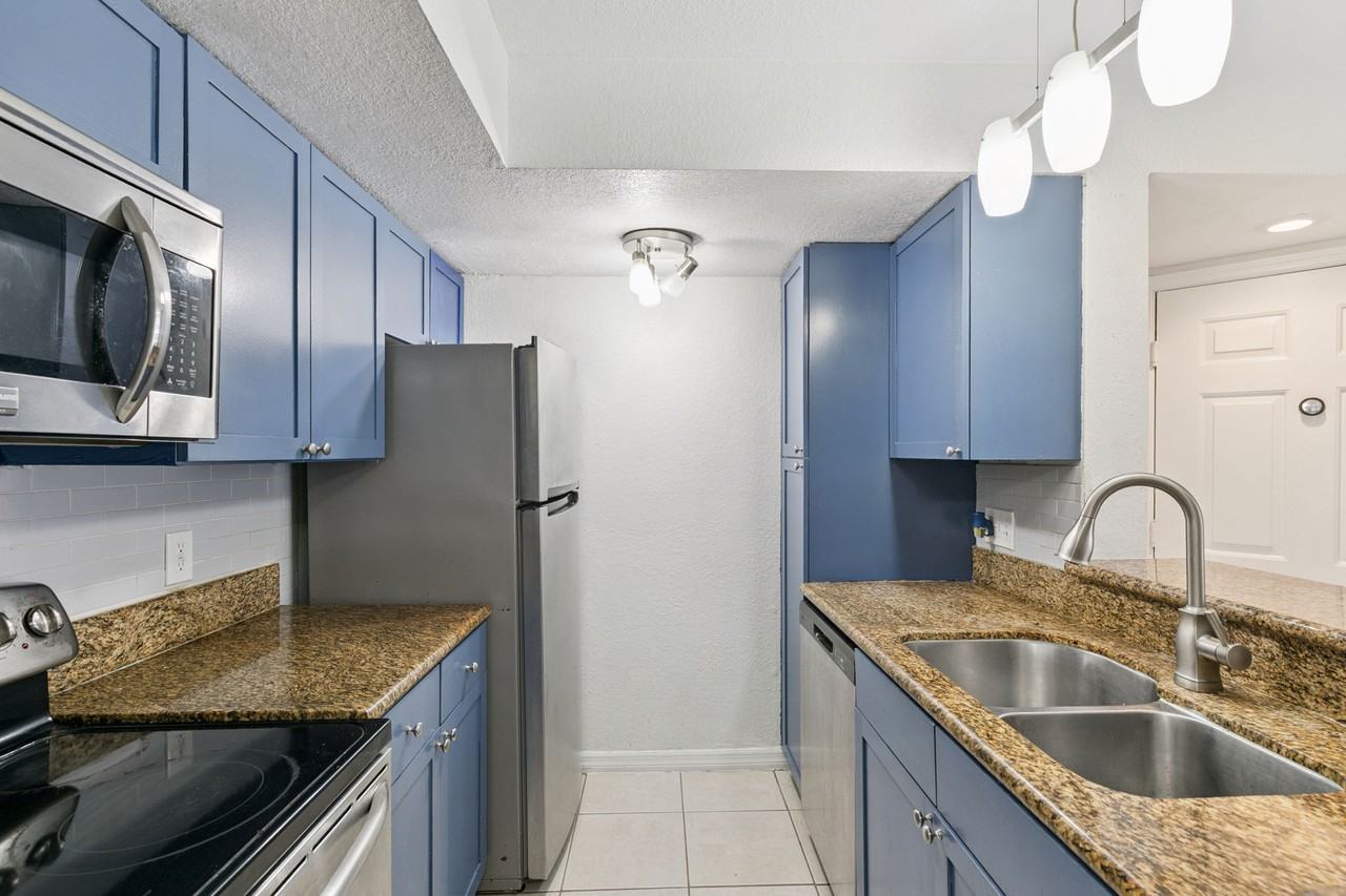 5112 Conroy Road - 311Apt 311 #311 - Photo 2 of 15