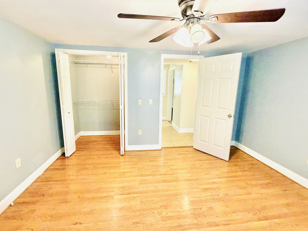 715 Holland Ave #1 - Photo 4 of 9