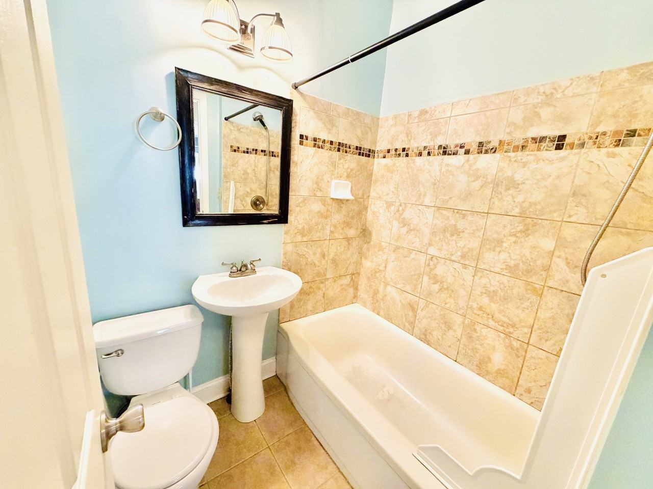 715 Holland Ave #1 - Photo 5 of 9