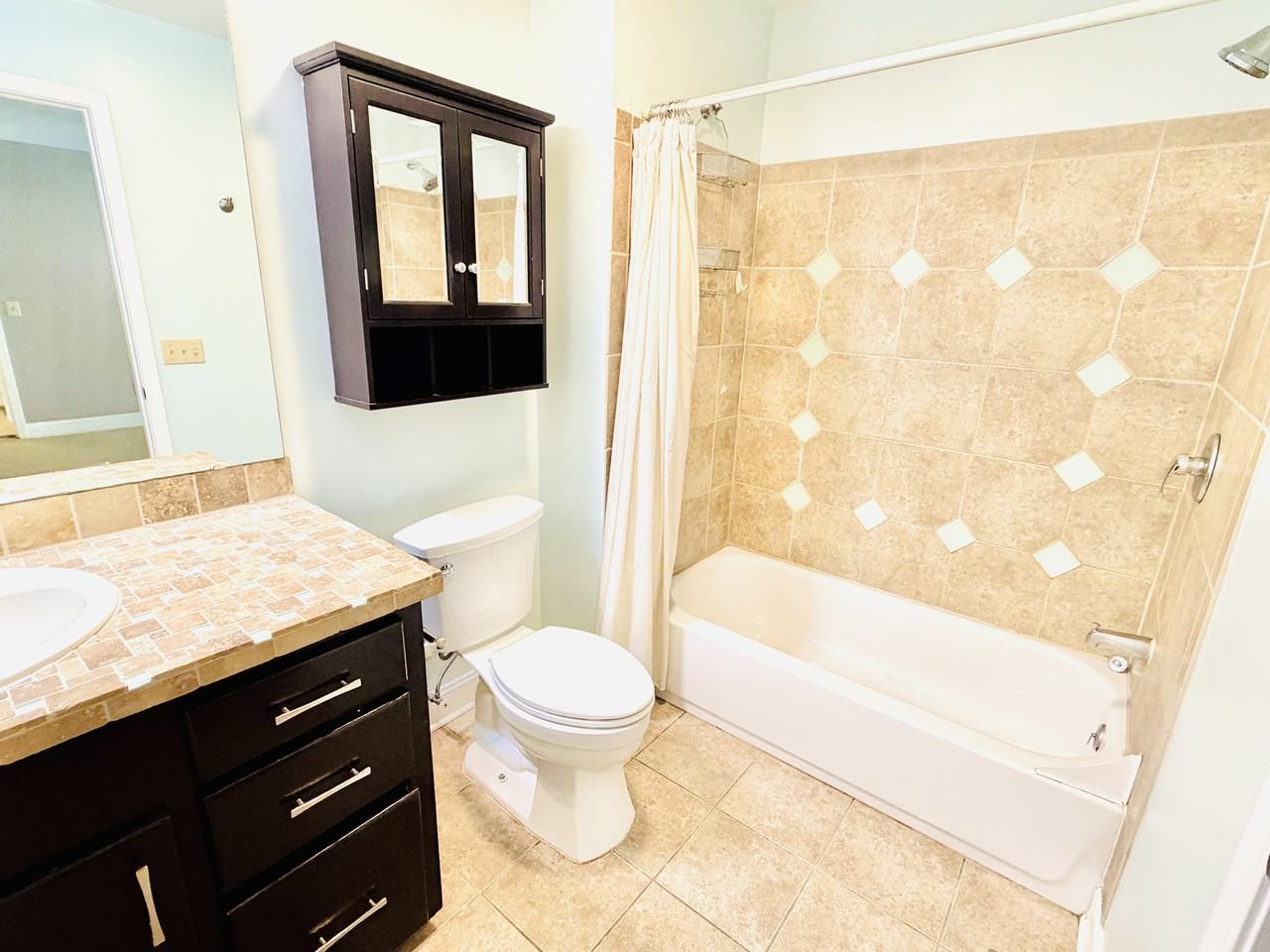 715 Holland Ave #1 - Photo 6 of 9