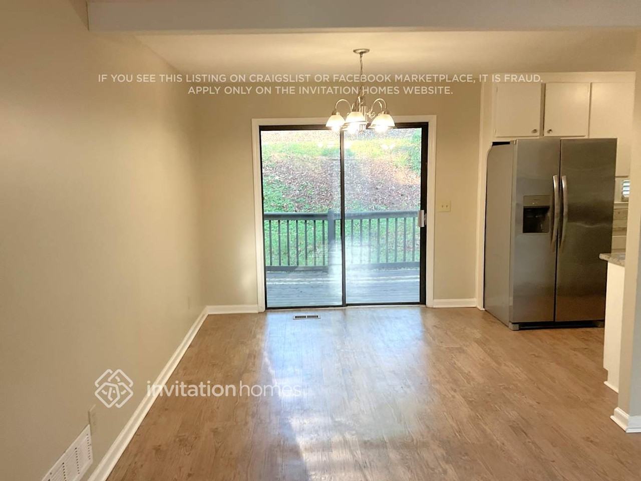 1650 Lakeview Pl - Photo 4 of 12