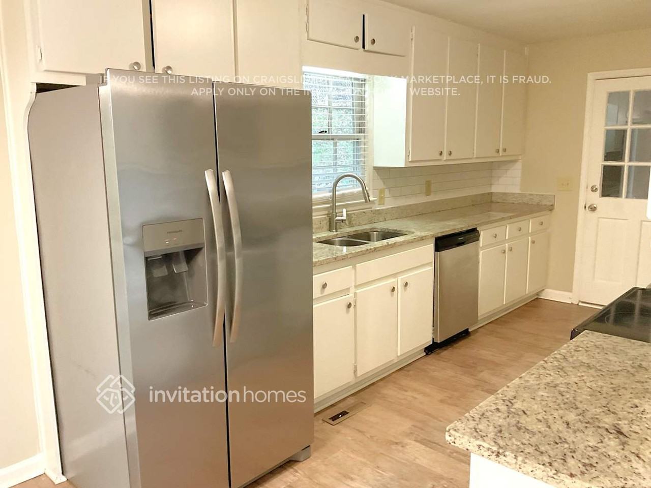 1650 Lakeview Pl - Photo 6 of 12