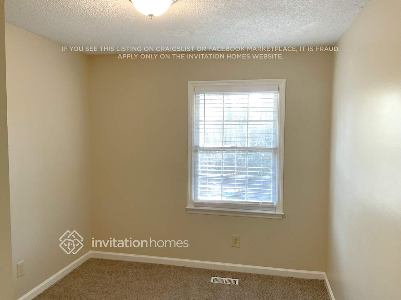 1650 Lakeview Pl - Photo 7 of 12