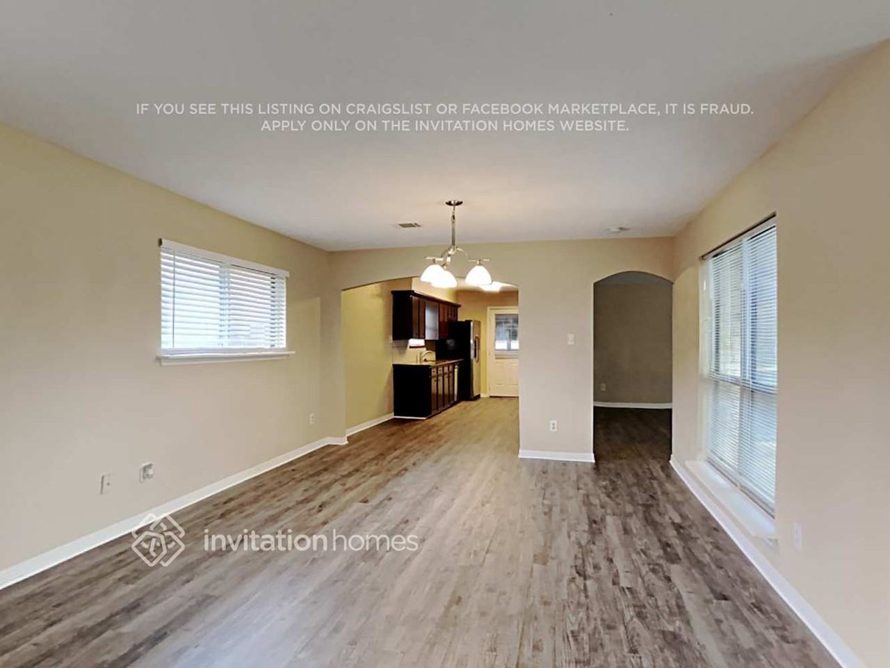 1824 Meadow Creek Dr - Photo 5 of 18