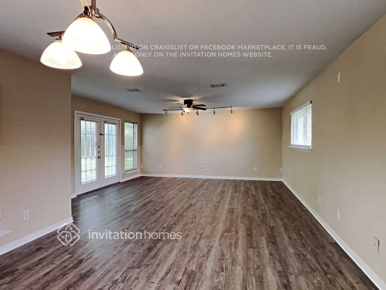 1824 Meadow Creek Dr - Photo 6 of 18