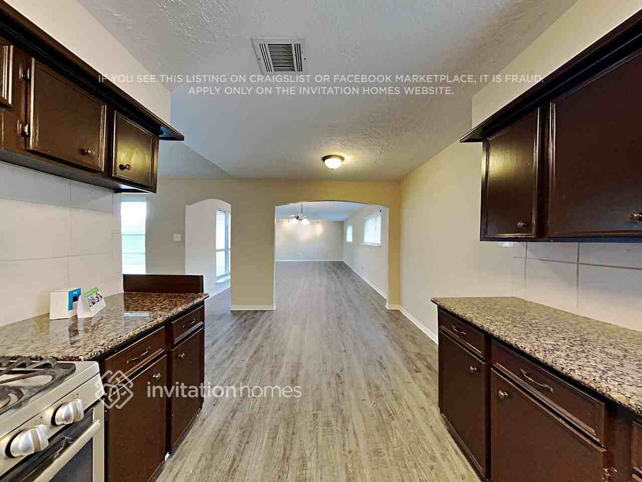 1824 Meadow Creek Dr - Photo 7 of 18