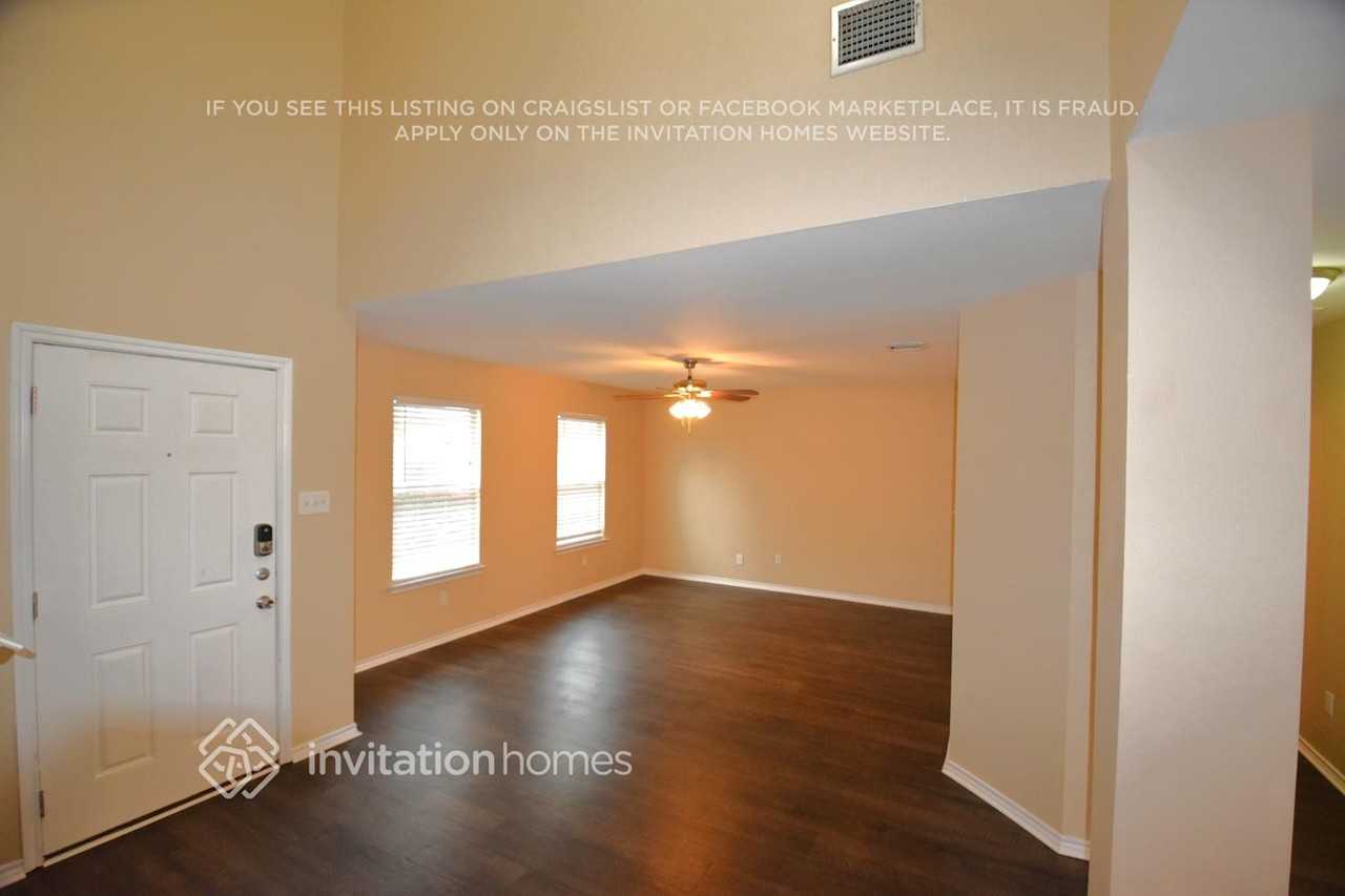 219 Windmill Dr - Photo 4 of 21