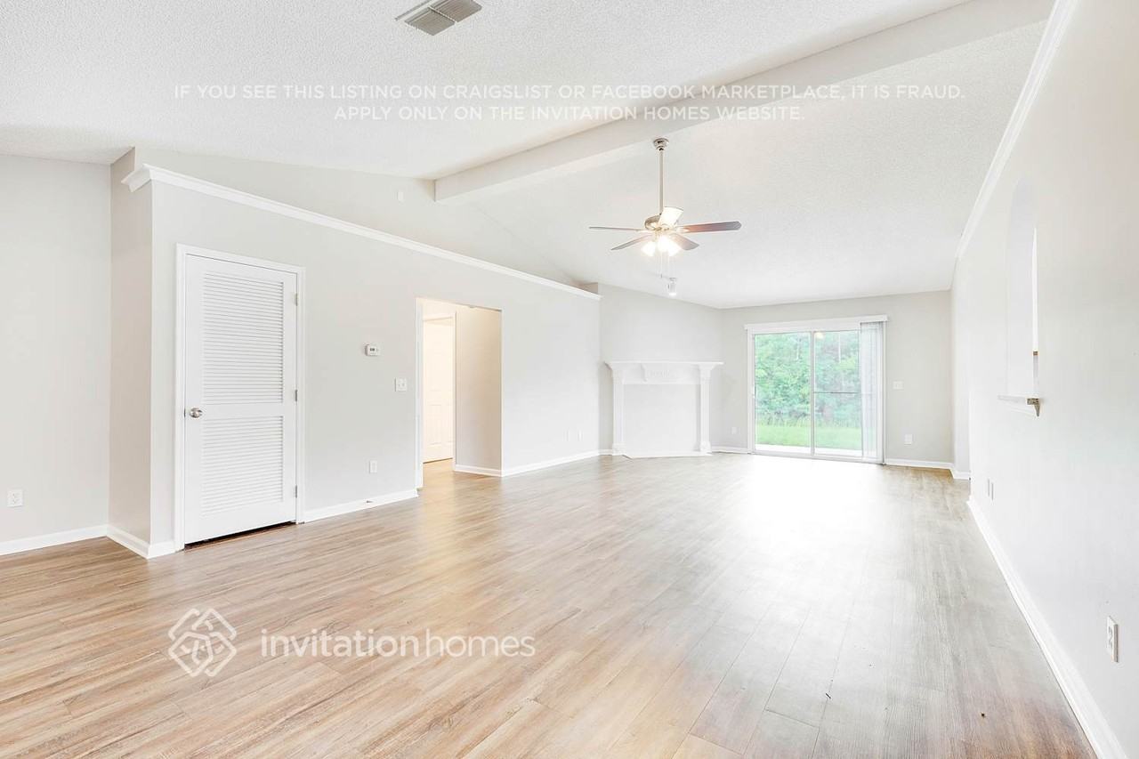 8250 Rocky Creek Dr - Photo 6 of 27