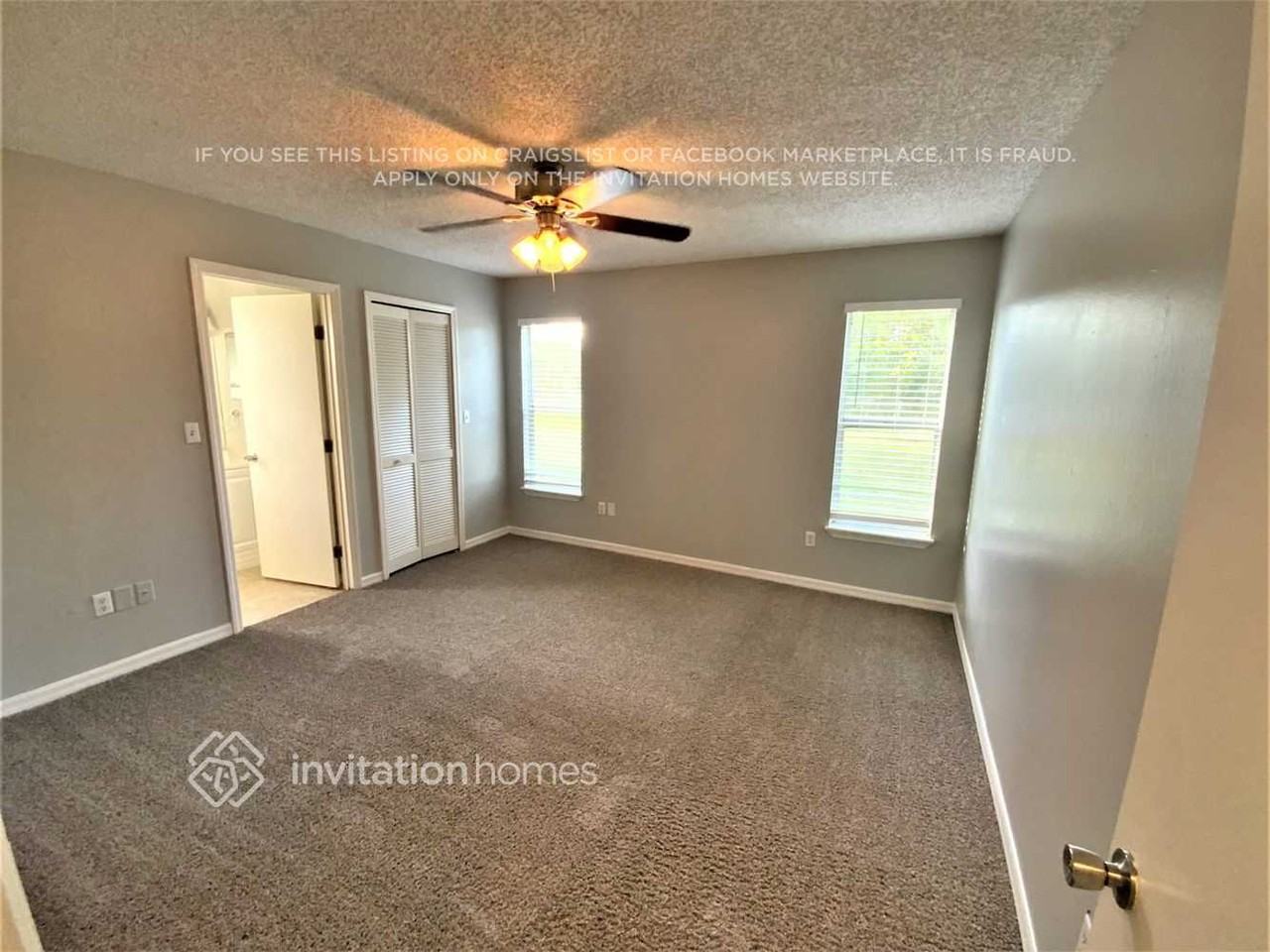 1025 Saint Johns St Se - Photo 5 of 11