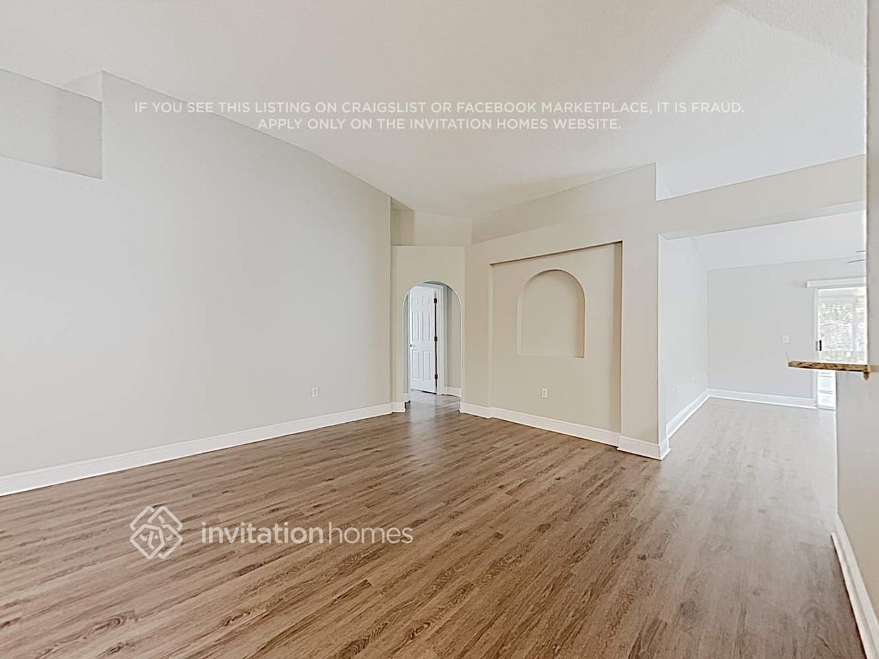 3260 Erskine Dr - Photo 3 of 17