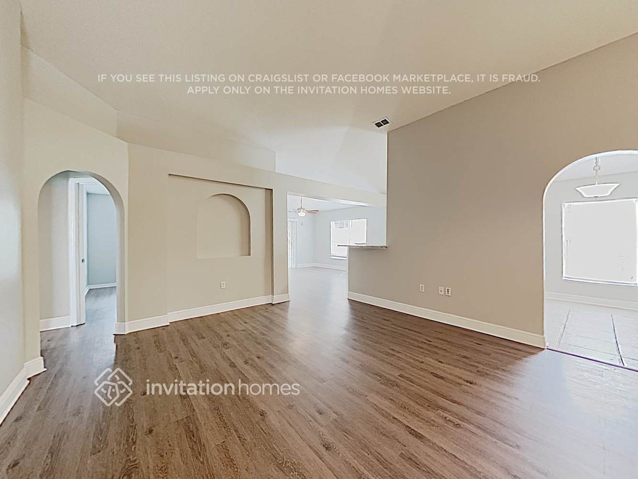 3260 Erskine Dr - Photo 4 of 17