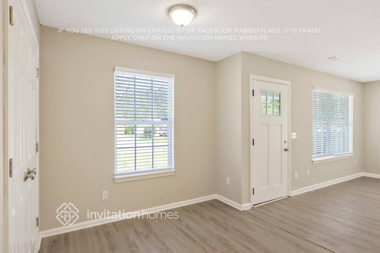 5663 Chrys St - Photo 3 of 21