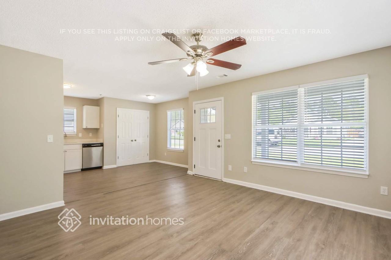 5663 Chrys St - Photo 4 of 21