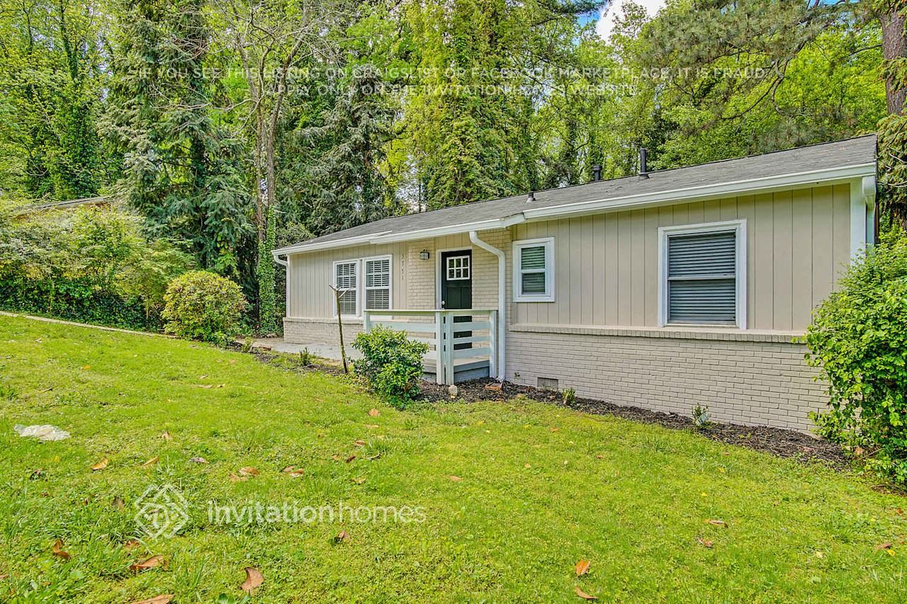 3751 Clovis Ct Nw - Photo 3 of 25