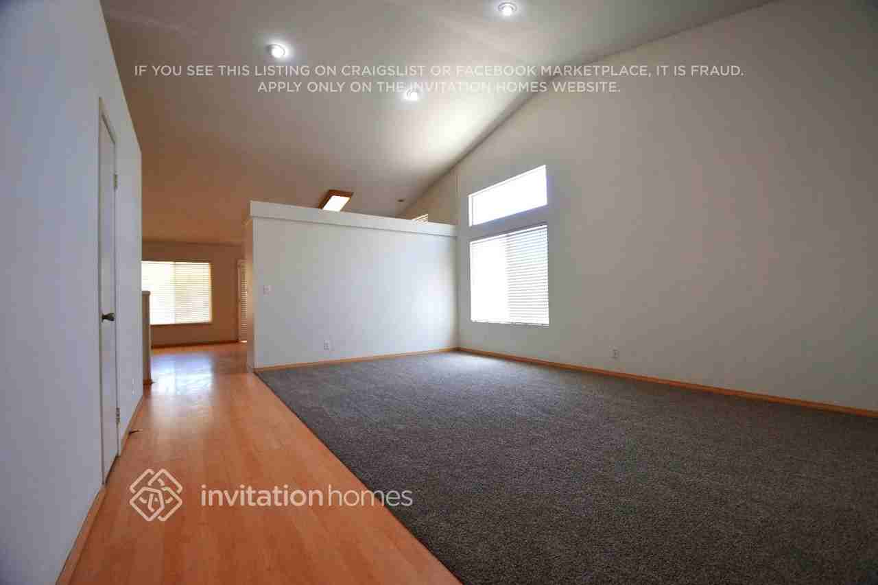 44056 Freer Way - Photo 4 of 20