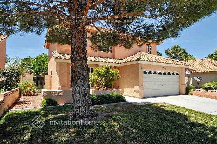 2121 Harbor Cliff Dr - Photo 2 of 18