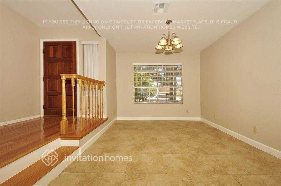 2121 Harbor Cliff Dr - Photo 3 of 18