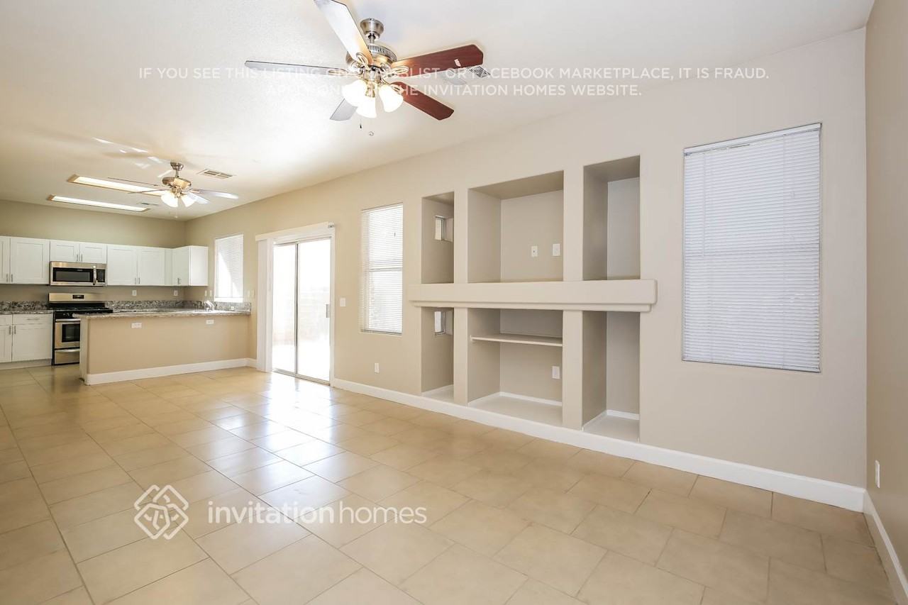 7825 Strong Water Ct - Photo 4 of 19