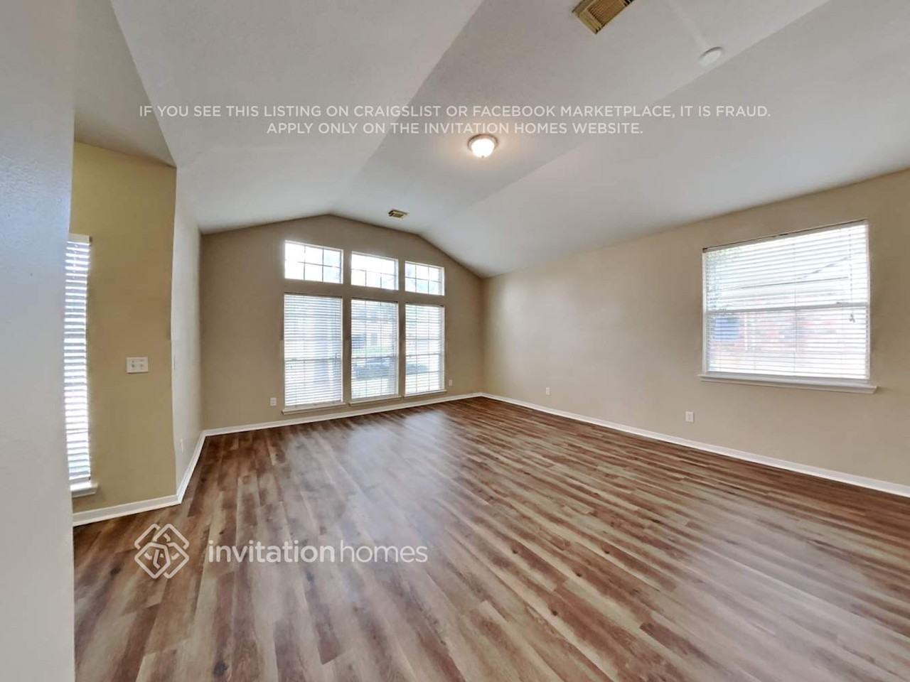 7022 Fuchsia Ln - Photo 3 of 17