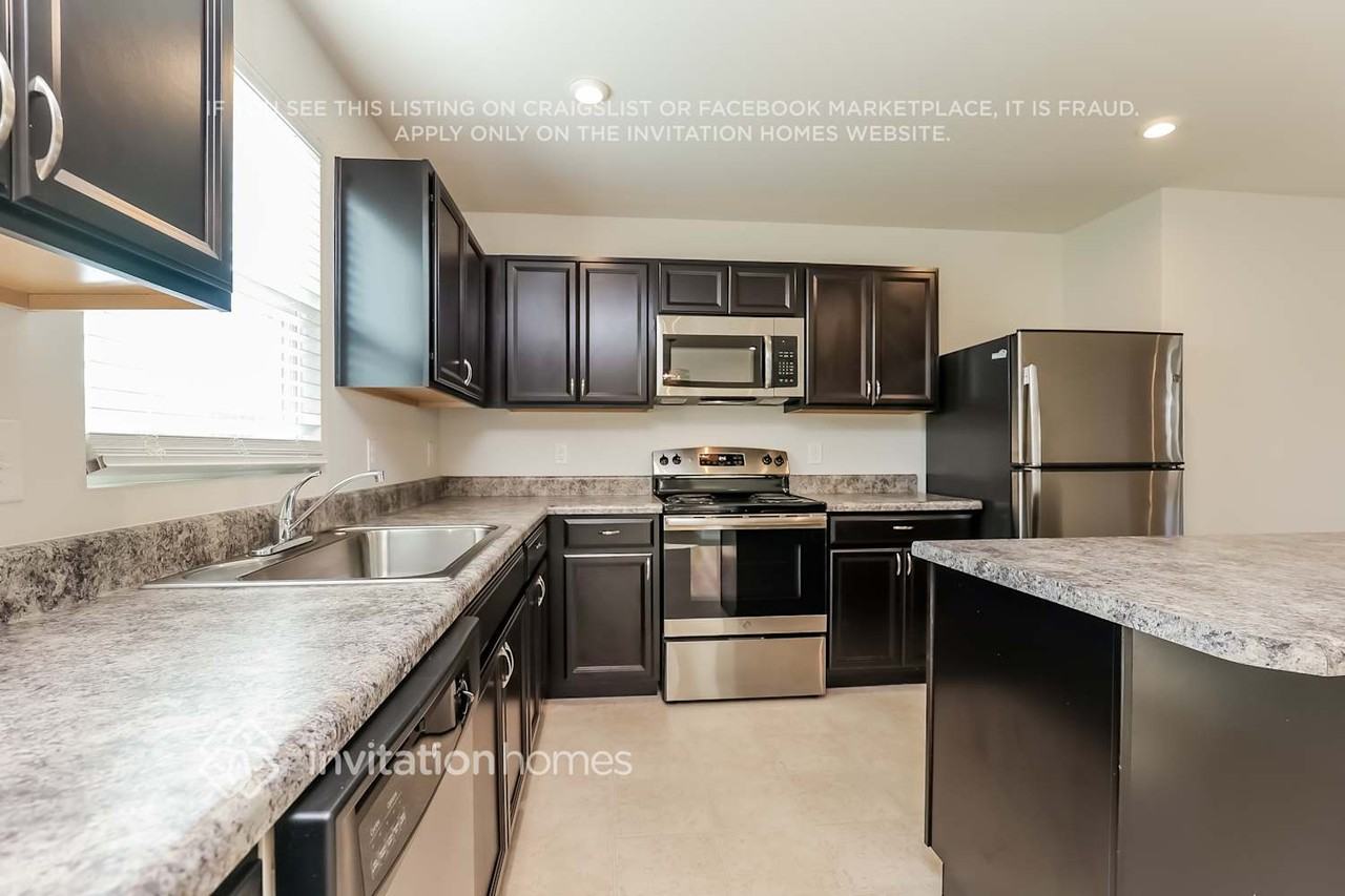 2408 Solomon Ln - Photo 4 of 15