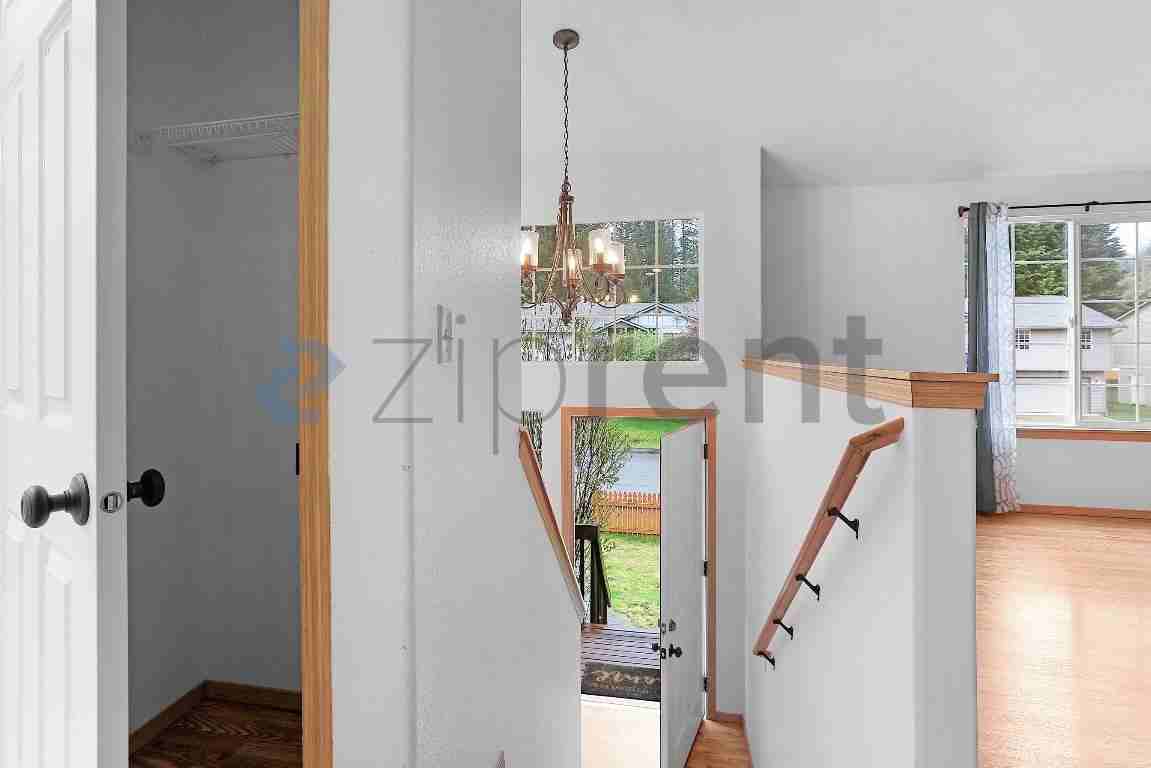 1715 Gohr Rd - Photo 4 of 24