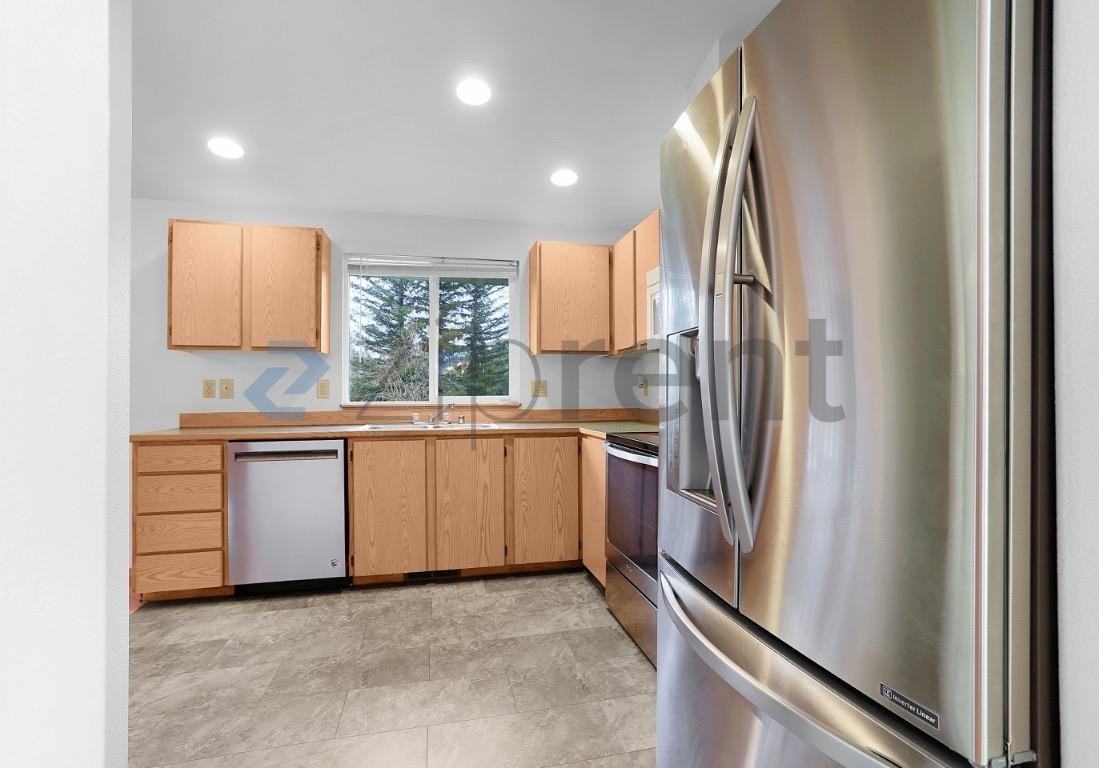 1715 Gohr Rd - Photo 6 of 24