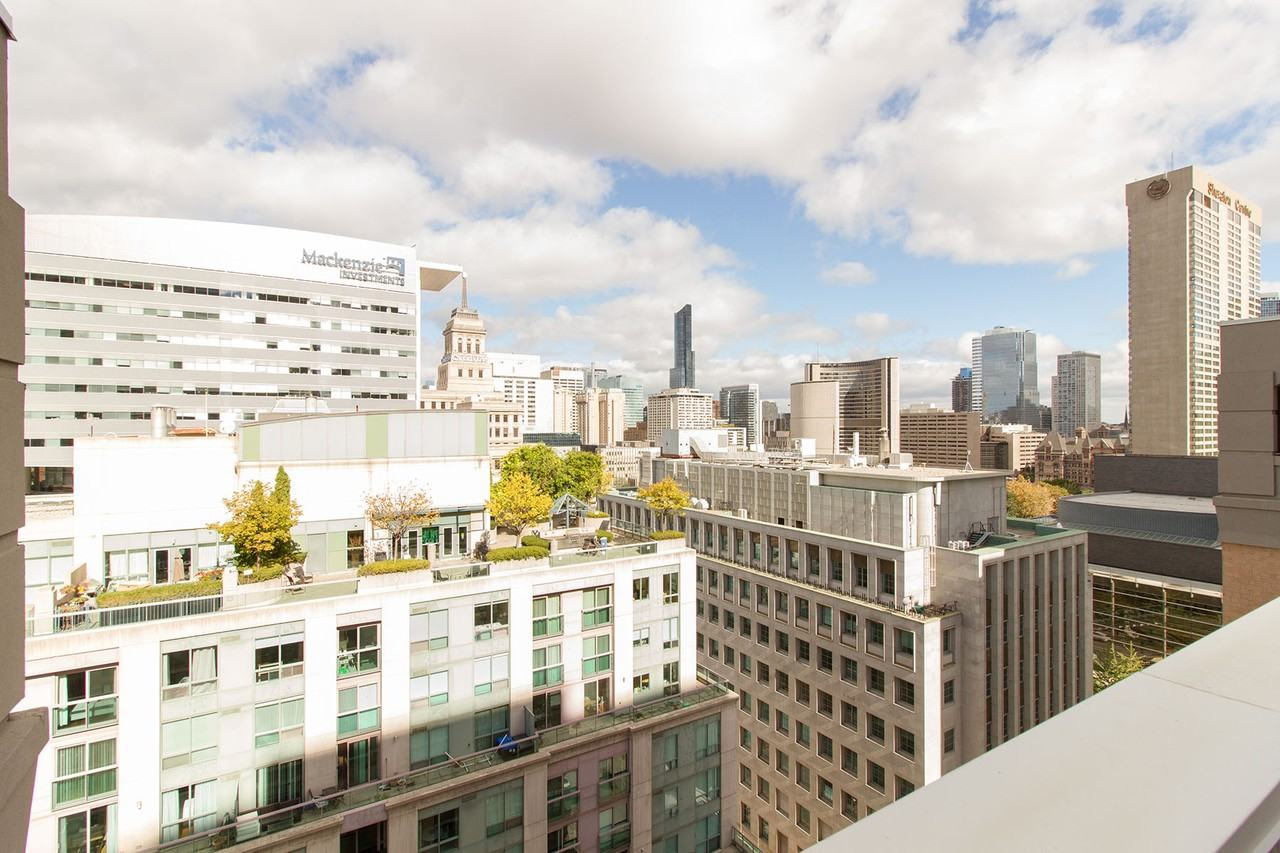 Modern Executive Suite in Toronto | All Inclusive - Photo 7 of 8