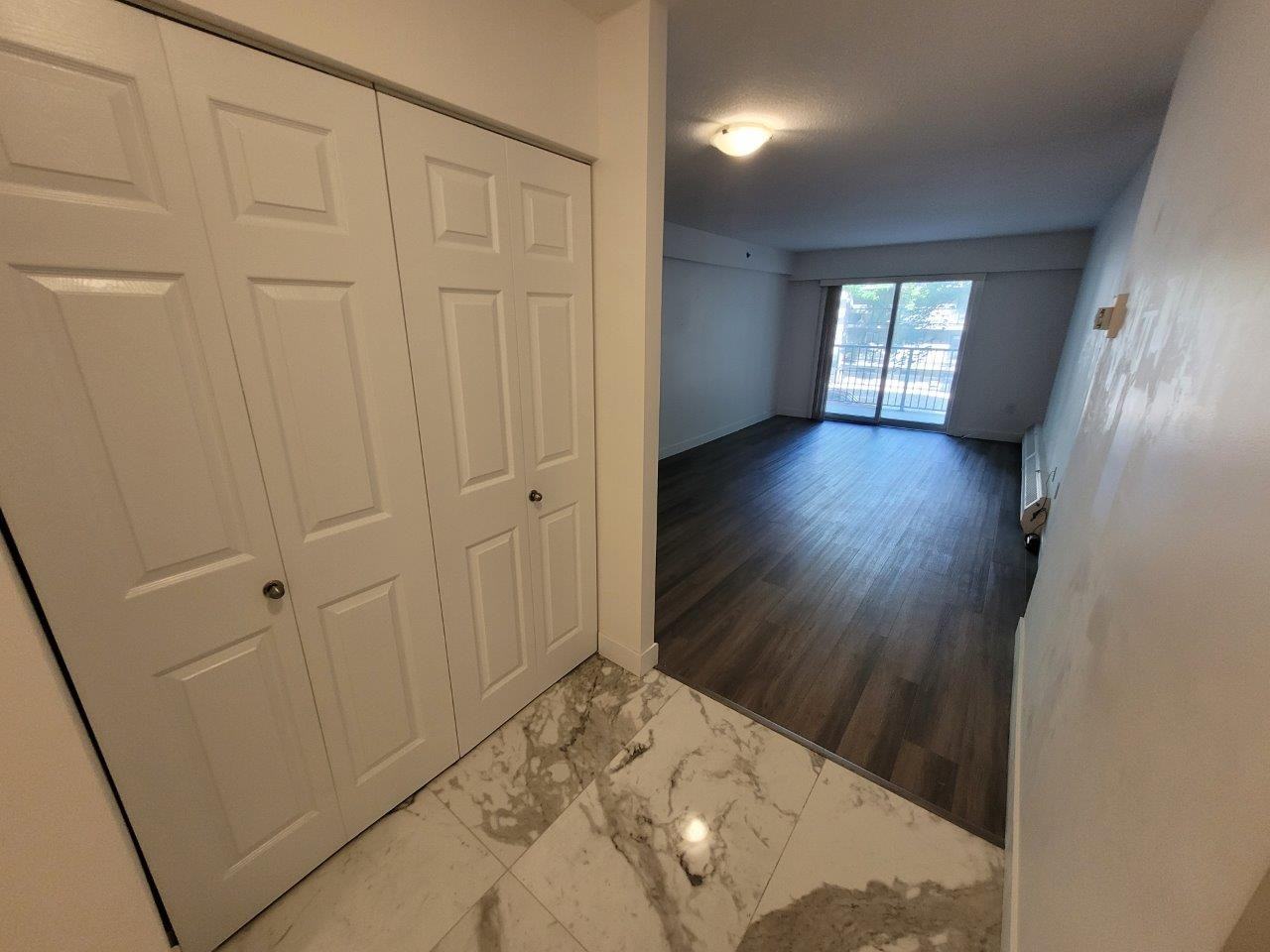 537 4th Avenue North - Photo 3 of 10