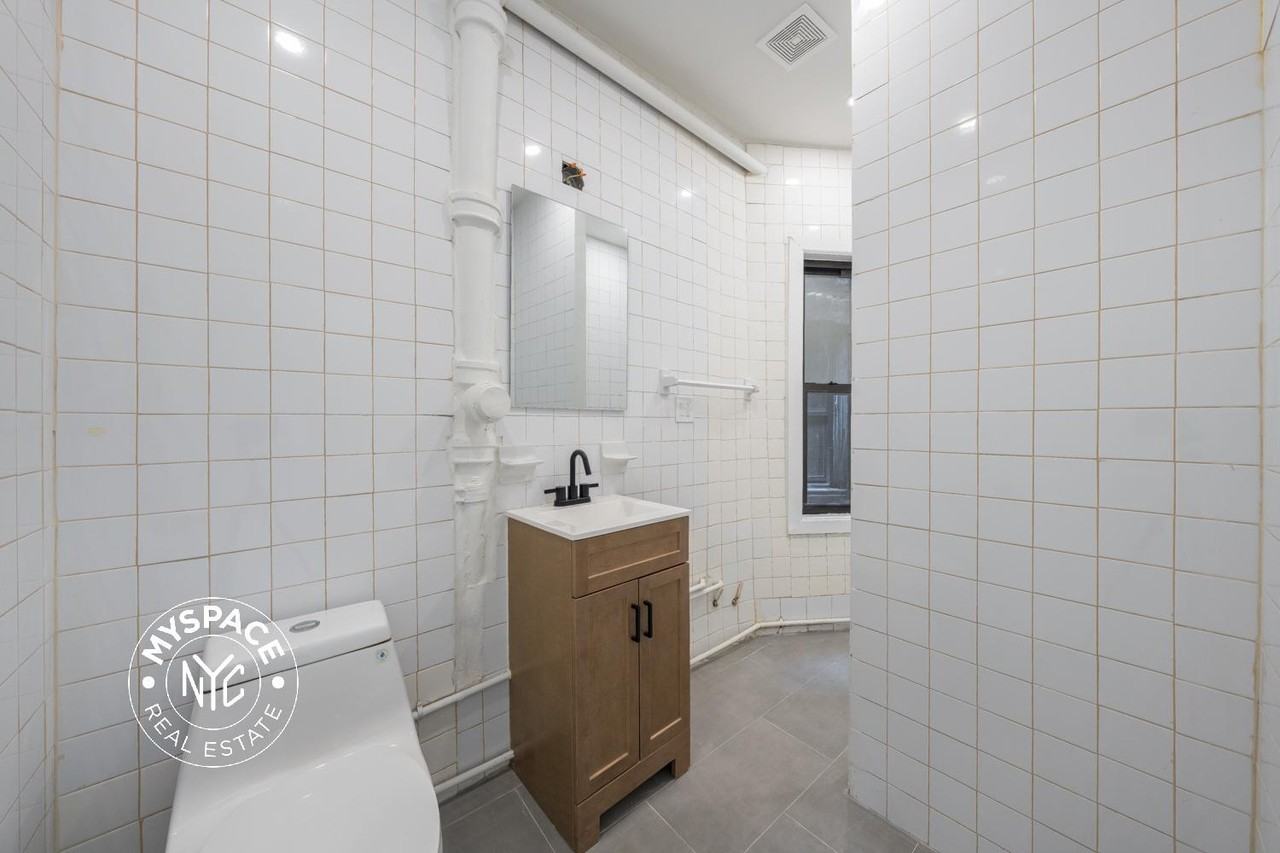 771 4th Ave #3R - Photo 7 of 9