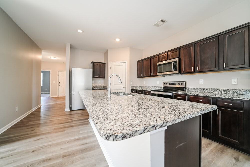 1062 Coldwater Dr - Photo 6 of 16