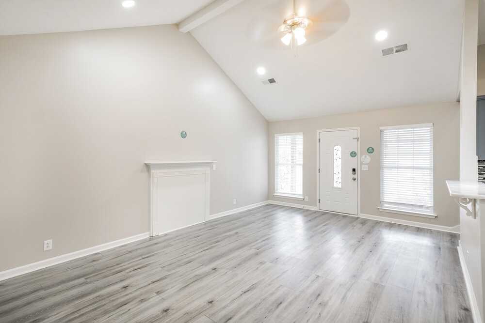 2913 Bayshore Cv - Photo 6 of 20