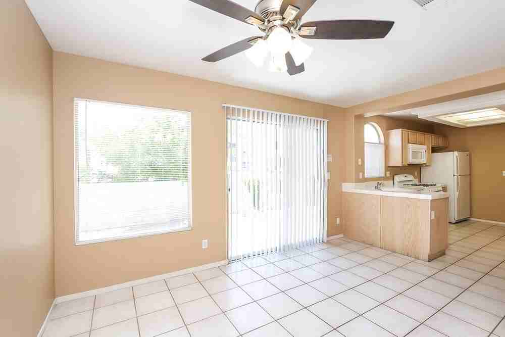 3428 Mariner Beach Dr - Photo 6 of 17