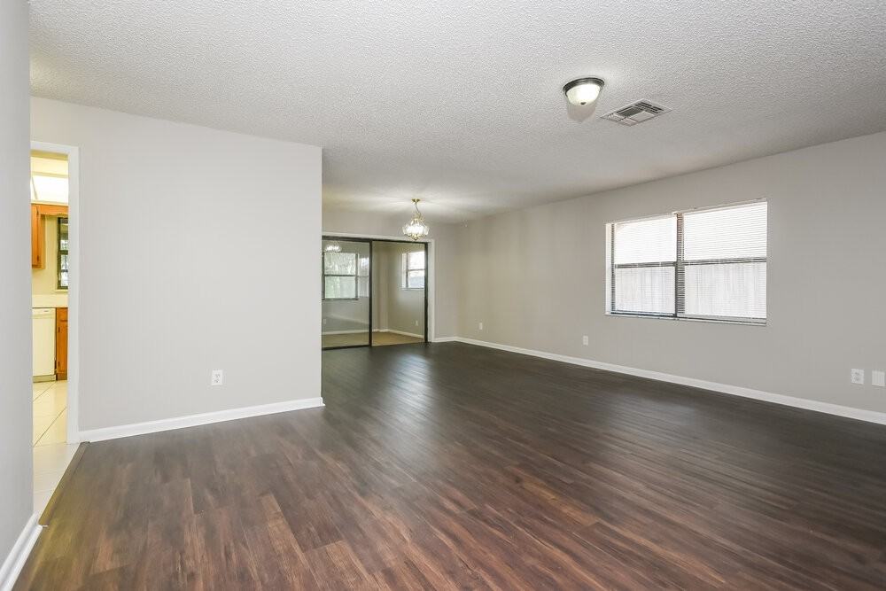 104 Lake Daisy Ter - Photo 4 of 26
