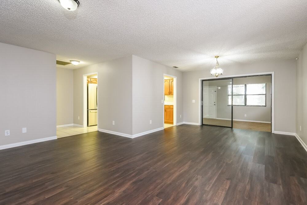 104 Lake Daisy Ter - Photo 5 of 26