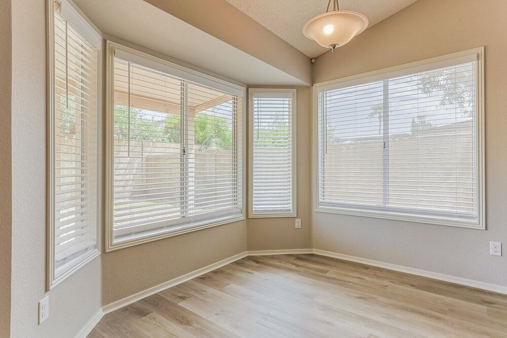 4526 E Towne Ln - Photo 7 of 16