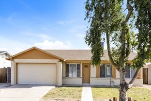 1419 N Rowen - Photo 1 of 1