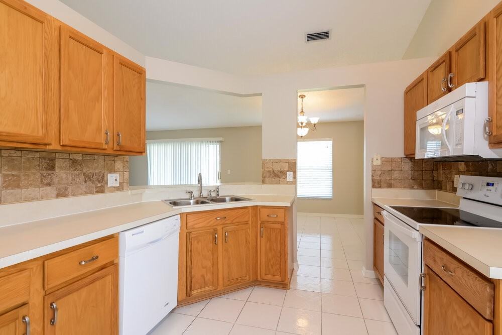 4505 Sanibel Way - Photo 7 of 19