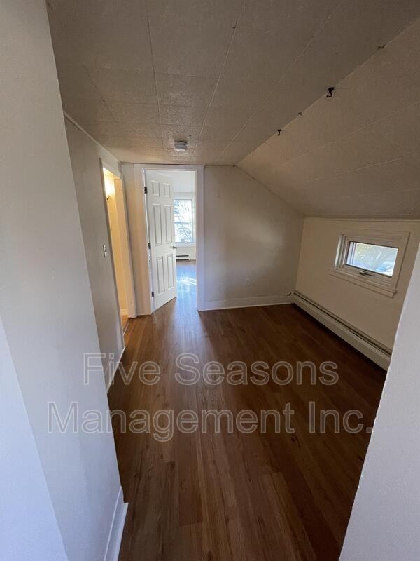 70 North St - Photo 4 of 14