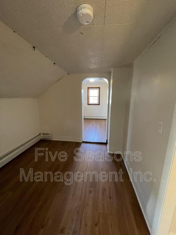 70 North St - Photo 5 of 14