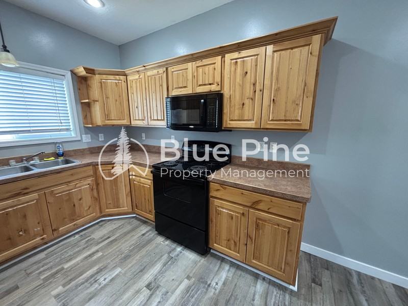 2803 Mary Dr - Photo 6 of 17