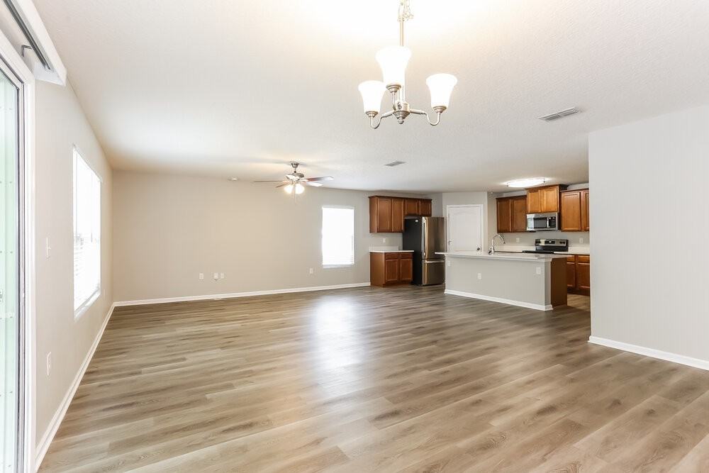 3703 Summit Oaks Dr - Photo 5 of 19