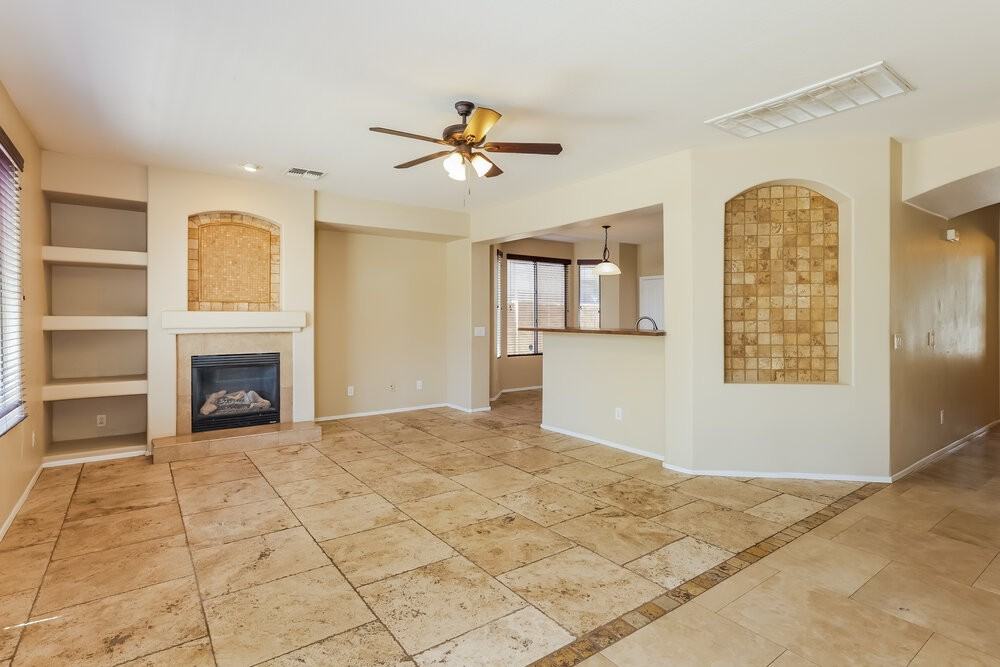 7117 W Sophie Ln - Photo 6 of 20