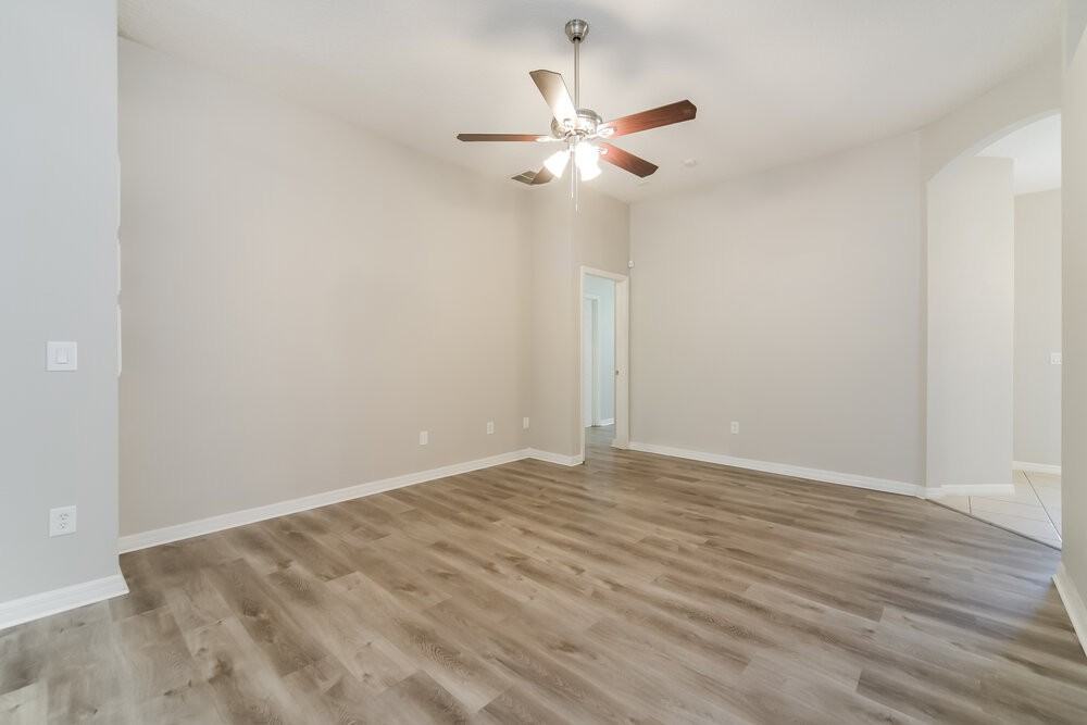 9924 Autumn Creek Ln - Photo 3 of 16