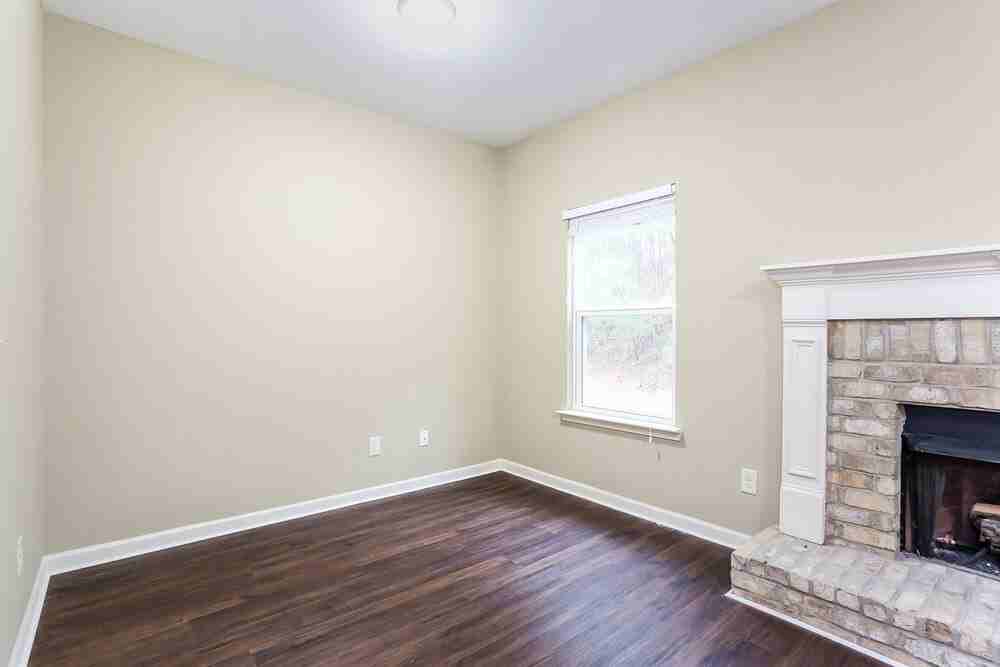 118 Crescent Woode Way - Photo 5 of 17