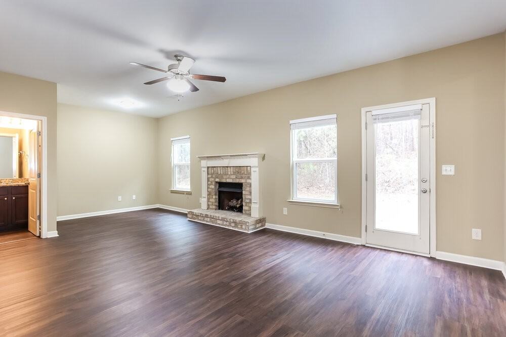 118 Crescent Woode Way - Photo 7 of 17