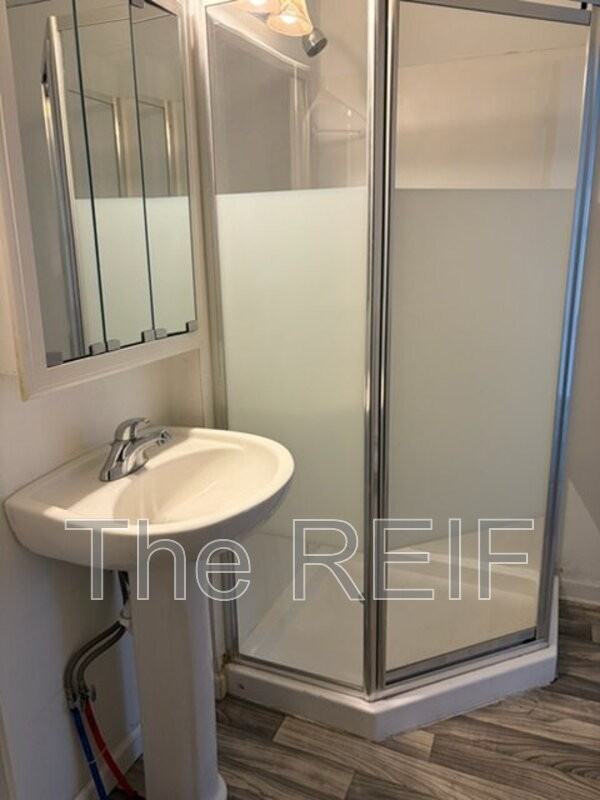 1025 N Washington Ave #8 - Photo 3 of 8