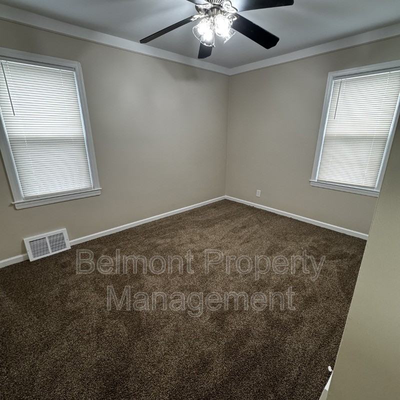 19770 Kingsville St - Photo 5 of 8