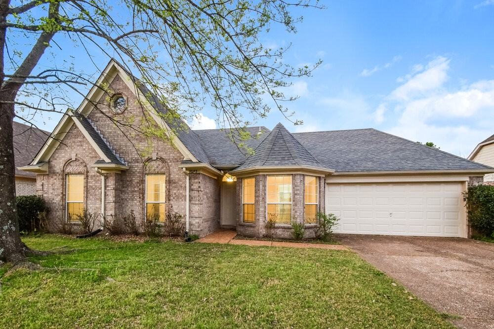 10283 Green Moss Dr N - Photo 3 of 16